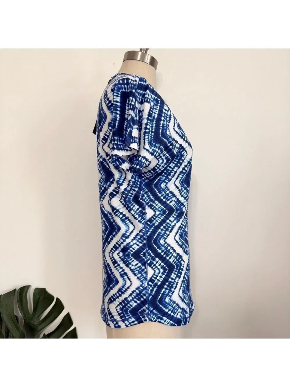 Olsen Blue White Tie Dye Chevron Short Sleeve Cotton Top T-Shirt Womens Size 6 - Picture 3 of 12